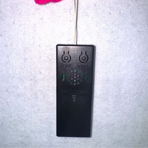 Women’s Spencer’s Ghost Face Light-up Pink Sweater with Sounds size Large *Read* - Picture 6 of 7